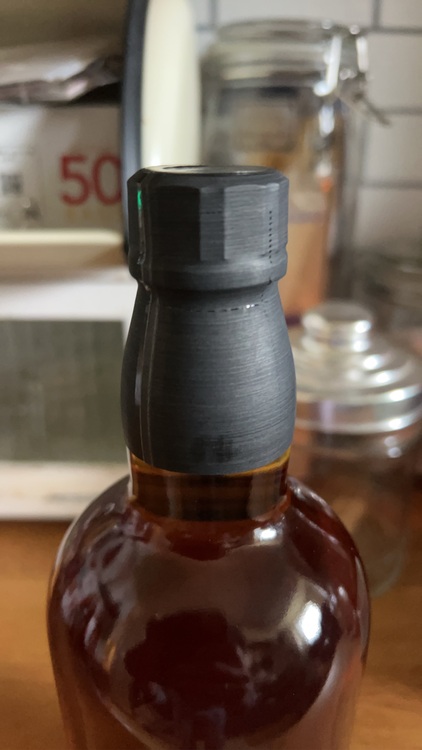 ウイスキー サントリー山崎 （お酒）の商品画像 - 査定依頼日：2025年11月18日 - 最高査定価格：300,000円