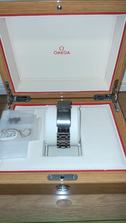 オメガ シーマスター 210.30.42.20.06.00（高級時計）の商品画像 - 査定依頼日：2025年9月28日 - 最高査定価格：570,000円