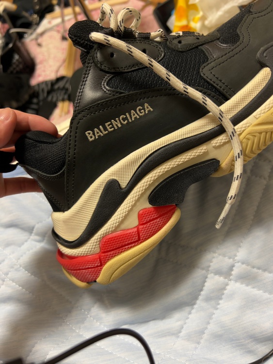 バレンシアガ  （ブランドバッグ）の商品画像 - 査定依頼日：2025年10月17日 - 最高査定価格：18,000円