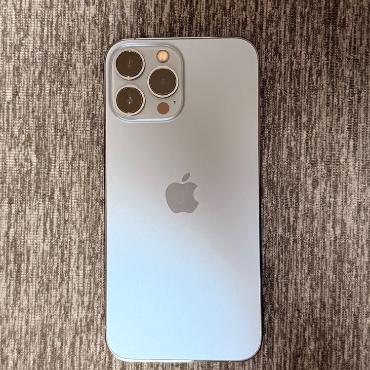 iPhone 13 Pro Max 128GB SIMフリー（スマホ）の商品画像 - 査定依頼日：2025年10月11日 - 最高査定価格：71,000円