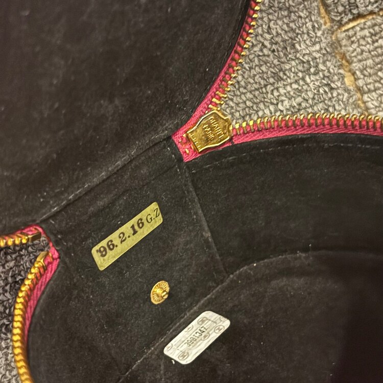 キャビアスキンジュエリーケース（ブランド財布・小物）の商品画像 - 査定依頼日：2025年5月8日 - 最高査定価格：30,000円