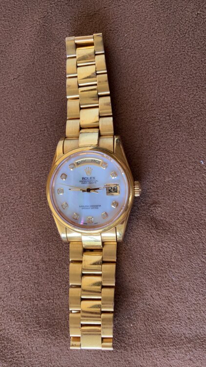 ロレックス デイデイト （高級時計）の商品画像 - 査定依頼日：2025年1月4日 - 最高査定価格：2,500,000円