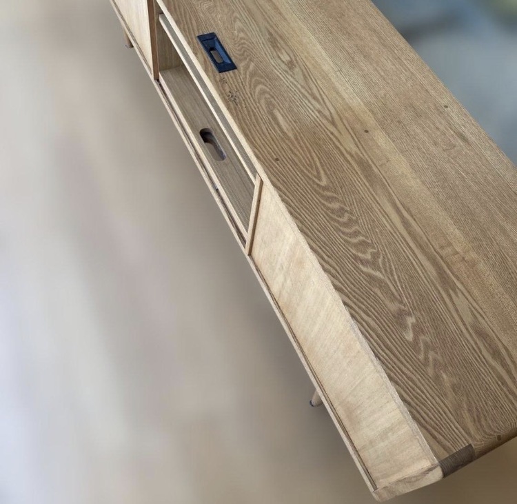 久和屋　Suite 150 TVボード Low ウォールナット・クリア（家具・寝具）の商品画像 - 査定依頼日：2026年3月29日 - 最高査定価格：5,000円