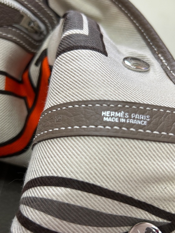 ガーデンパーティー  スティープル　ＭＭ（ブランドバッグ）の商品画像 - 査定依頼日：2025年10月9日 - 最高査定価格：280,000円