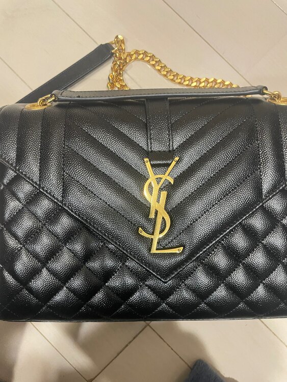 イブサンローラン  （ブランドバッグ）の商品画像 - 査定依頼日：2025年4月4日 - 最高査定価格：220,000円