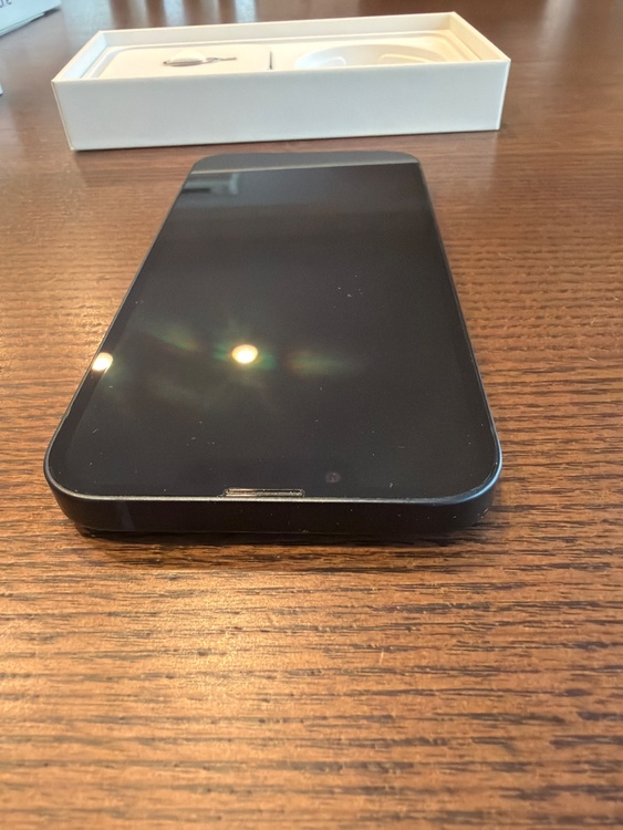 iPhone iPhone 13 128GB au（スマホ）の商品画像 - 査定依頼日：2026年8月12日 - 最高査定価格：35,500円