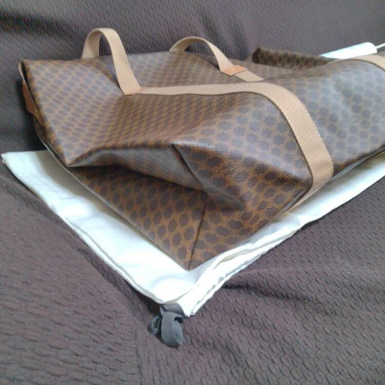 セリーヌ  （ブランドバッグ）の商品画像 - 査定依頼日：2025年1月21日 - 最高査定価格：10,000円