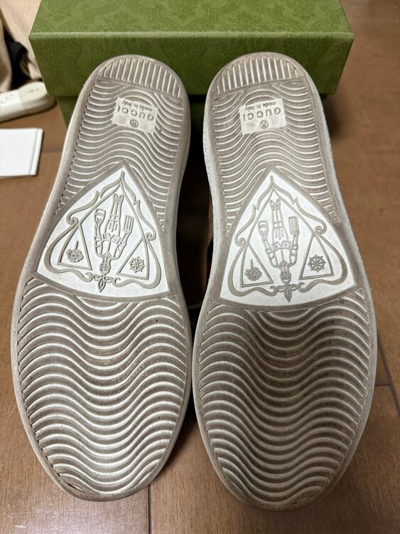 スニーカー（ブランド財布・小物）の商品画像 - 査定依頼日：2025年4月14日 - 最高査定価格：20,000円