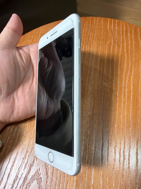 iPhone8 Plus 256GB au（スマホ）の商品画像 - 査定依頼日：2026年2月8日 - 最高査定価格：8,000円