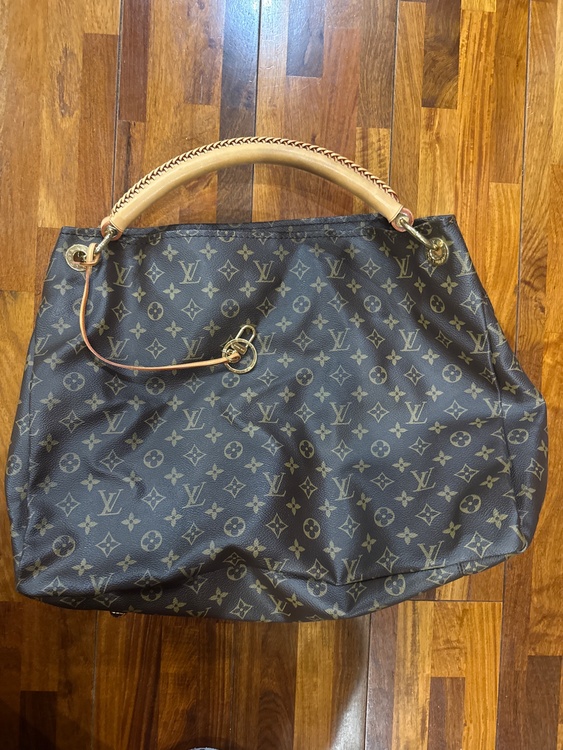 ルイヴィトン モノグラム （ブランドバッグ）の商品画像 - 査定依頼日：2026年2月26日 - 最高査定価格：200,000円