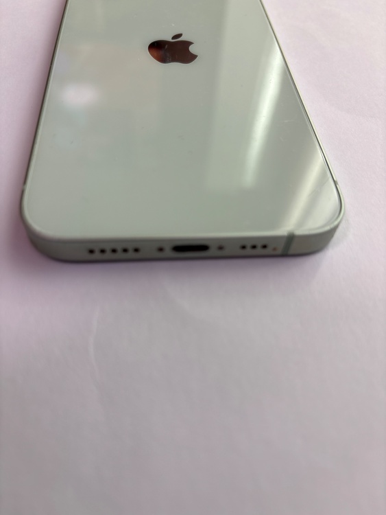 iPhone12 ミントグリーン（スマホ）の商品画像 - 査定依頼日：2026年4月16日 - 最高査定価格：17,000円