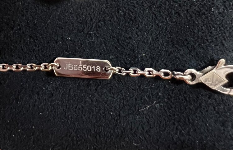 ヴァンクリ ホリデー限定 ヴィンテージアルハンブラネックレス ギョシェWG（金・貴金属）の商品画像 - 査定依頼日：2025年4月1日 - 最高査定価格：760,000円