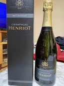 アンリオブリュットスーヴェラン化粧箱入り（お酒）の商品画像 - 査定依頼日：2022年11月2日 - 最高査定価格：1,500円