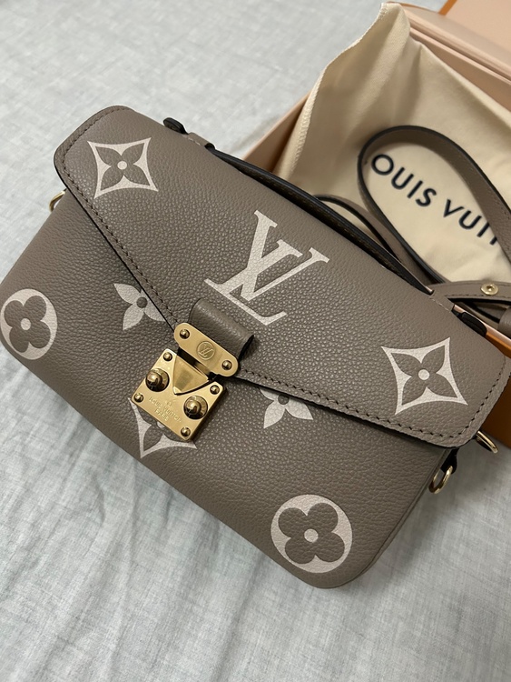 ルイヴィトン モノグラム （ブランドバッグ）の商品画像 - 査定依頼日：2026年2月27日 - 最高査定価格：400,000円