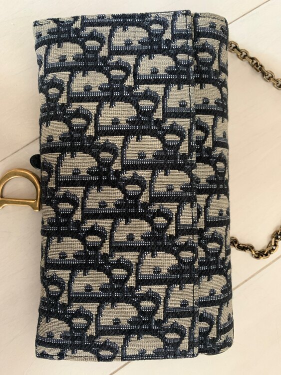 ディオール  （ブランドバッグ）の商品画像 - 査定依頼日：2025年5月11日 - 最高査定価格：135,000円