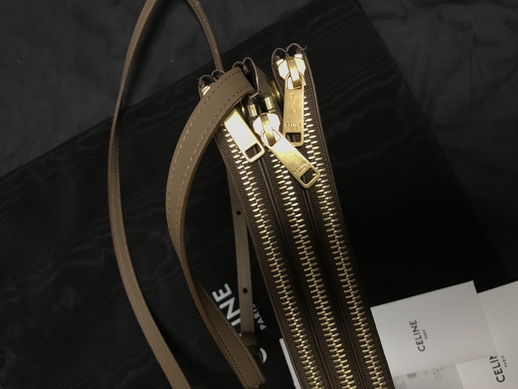 ラージ　トリオ　color /Glazed Nut（ブランドバッグ）の商品画像 - 査定依頼日：2021年9月3日 - 最高査定価格：60,000円