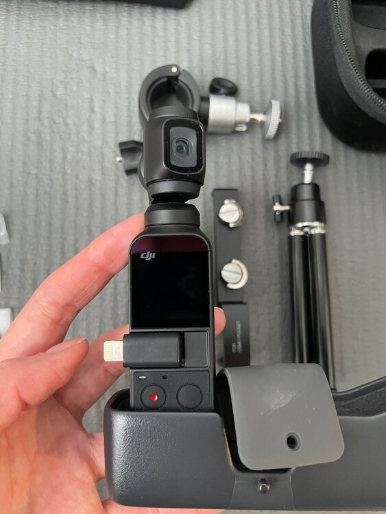 DJI Osmo Pocket OSPKJP （カメラ）の商品画像 - 査定依頼日：2025年5月10日 - 最高査定価格：22,000円
