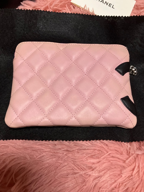 ポーチ（ブランド財布・小物）の商品画像 - 査定依頼日：2025年12月5日 - 最高査定価格：1,000円