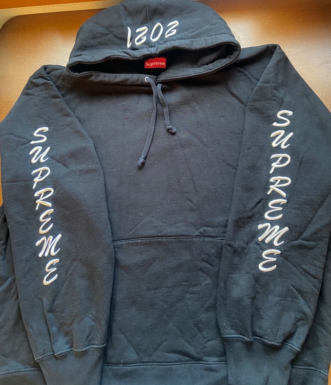 パーカー（古着・ファッション）の商品画像 - 査定依頼日：2025年12月19日 - 最高査定価格：7,000円