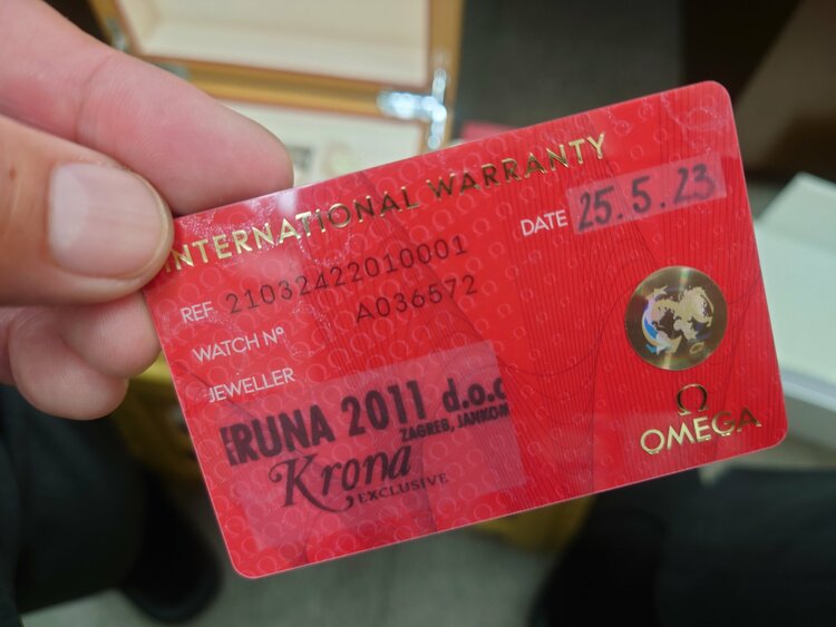 オメガ　シーマスター　ダイバー300M コーアクシャル　マスター　クロノメーター（高級時計）の商品画像 - 査定依頼日：2026年4月22日 - 最高査定価格：100,000円