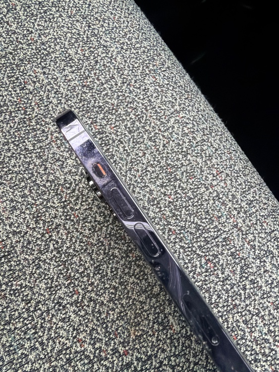 iPhone 14 Pro 128GB SIMフリー（スマホ）の商品画像 - 査定依頼日：2026年3月13日 - 最高査定価格：61,000円