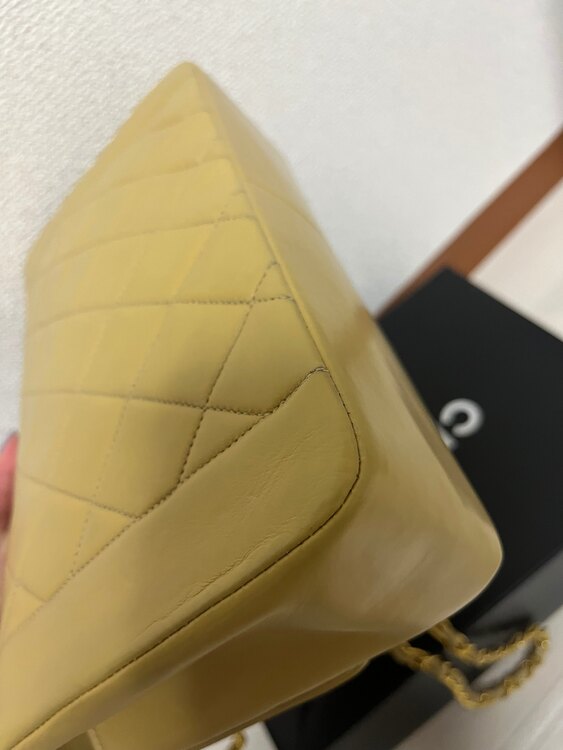 ダイアナフラップ25マトラッセチェーンショルダーショルダーバッグベージュ（ブランドバッグ）の商品画像 - 査定依頼日：2025年4月24日 - 最高査定価格：300,000円