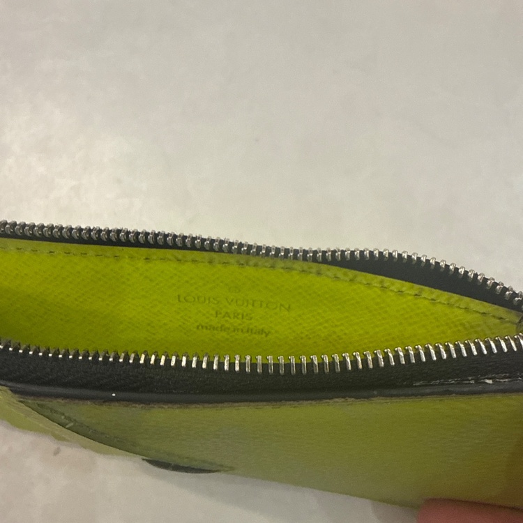 ルイヴィトン タイガ （ブランドバッグ）の商品画像 - 査定依頼日：2026年3月9日 - 最高査定価格：22,000円