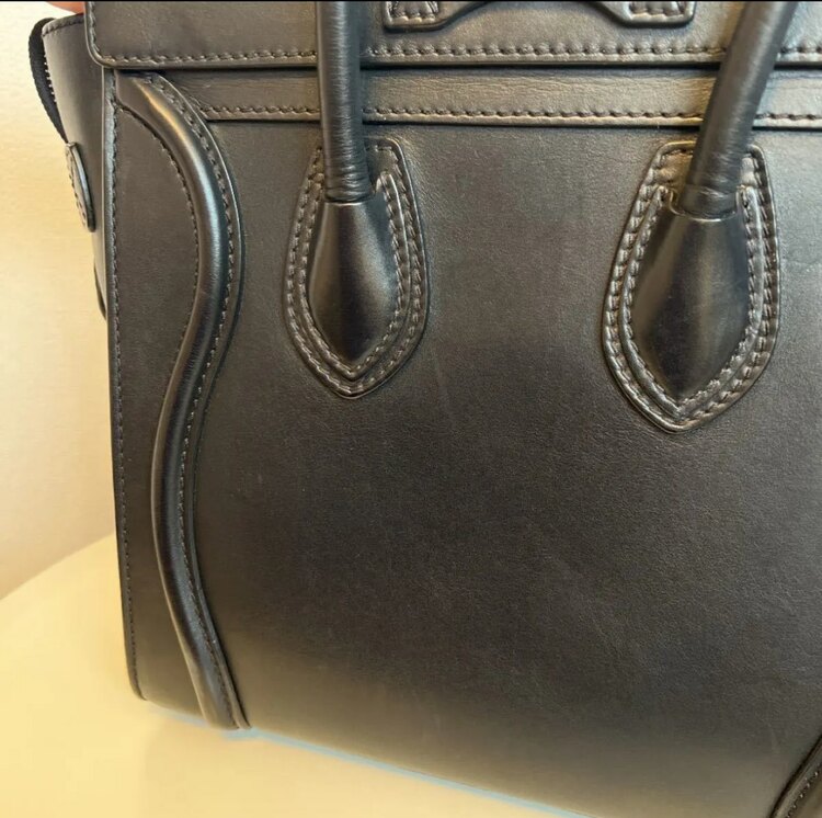 セリーヌ ラゲージ マイクロショッパー（ブランドバッグ）の商品画像 - 査定依頼日：2025年4月18日 - 最高査定価格：80,000円