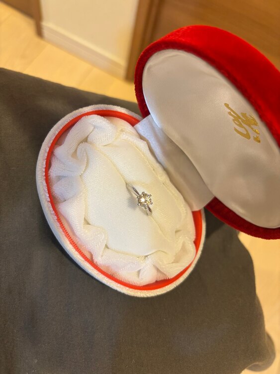 ダイヤモンド（金・貴金属）の商品画像 - 査定依頼日：2025年5月18日 - 最高査定価格：250,000円