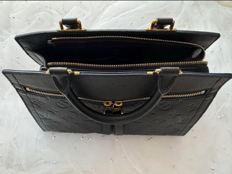 ルイヴィトン モノグラム （ブランドバッグ）の商品画像 - 査定依頼日：2025年6月3日 - 最高査定価格：200,000円