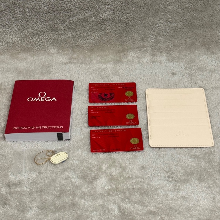 ダイバー300M　コーアクシャル　マスター　クロノメーター（高級時計）の商品画像 - 査定依頼日：2025年11月18日 - 最高査定価格：585,000円