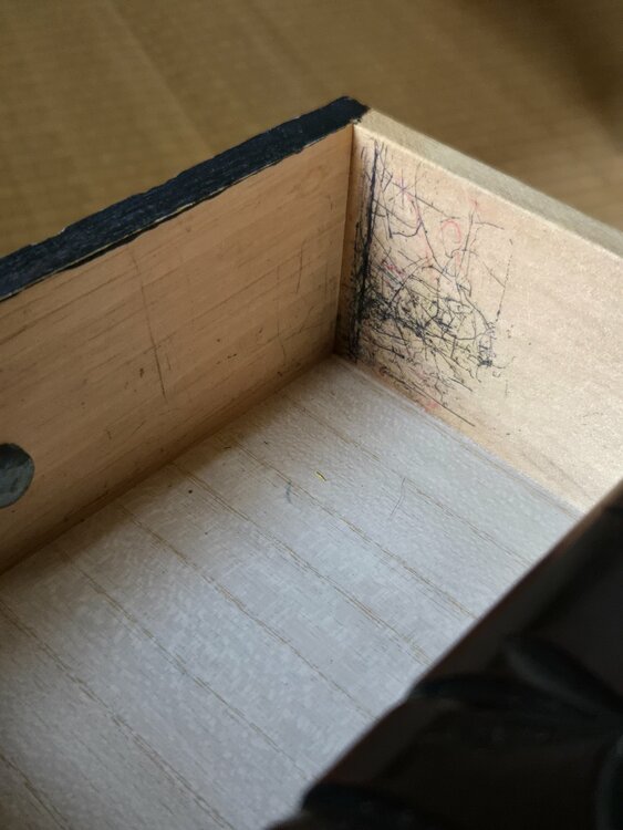 鎌倉彫？小箪笥（家具・寝具）の商品画像 - 査定依頼日：2026年4月25日 - 最高査定価格：3,000円