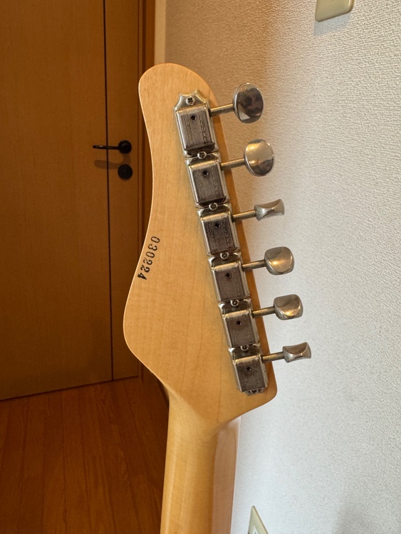 ストラト　ジェフベック（ピアノ・楽器・PA機材）の商品画像 - 査定依頼日：2026年4月19日 - 最高査定価格：80,000円