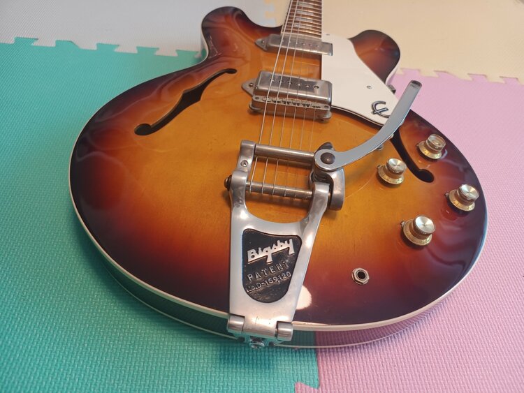 Epiphone Casino  Bigsby　1995年製（ピアノ・楽器・PA機材）の商品画像 - 査定依頼日：2026年1月4日 - 最高査定価格：160,000円