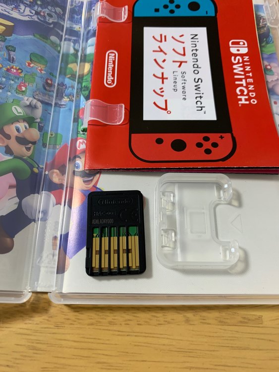 Switchソフト・スーパーマリオブラザーズUデラックス（ゲーム機本体・ゲームソフト）の商品画像 - 査定依頼日：2022年9月17日 - 最高査定価格：2,500円