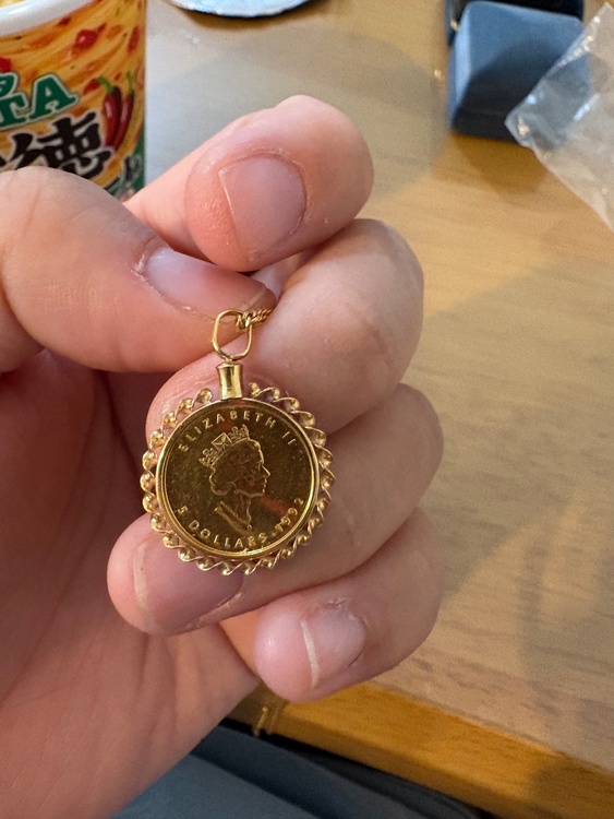 メイプルリーフ金貨 1/10オンス　ペンダント（金・貴金属）の商品画像 - 査定依頼日：2026年10月9日 - 最高査定価格：200,000円