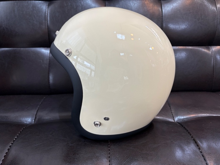 新品未使用品BELL 500-TXJ ジェットヘルメット　Sサイズ　アイボリー（バイク用品）の商品画像 - 査定依頼日：2025年11月7日 - 最高査定価格：15,000円