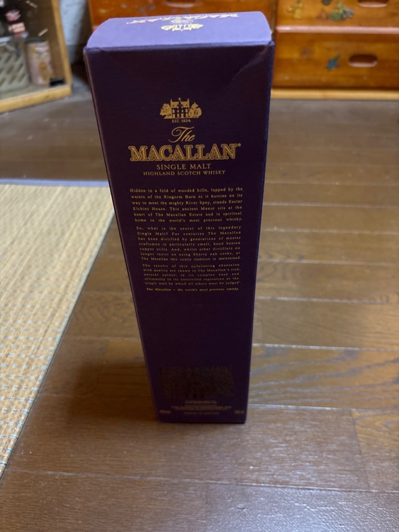 ザマッカラン18年（お酒）の商品画像 - 査定依頼日：2025年8月24日 - 最高査定価格：151,000円