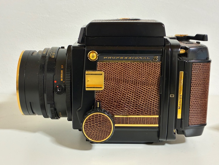 マミヤ RB67 Pro S ゴールデンリザード SEKOR-C 127mm F3.8（カメラ）の商品画像 - 査定依頼日：2026年10月6日 - 最高査定価格：200,000円