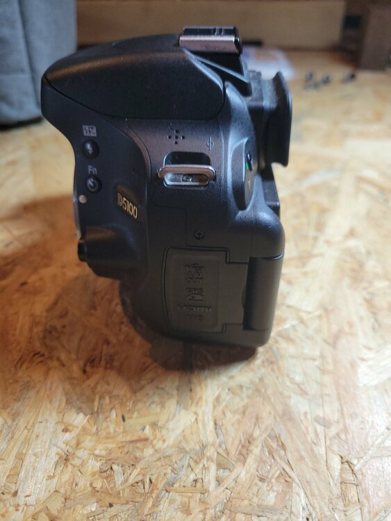 D5100（カメラ）の商品画像 - 査定依頼日：2026年10月6日 - 最高査定価格：10,000円