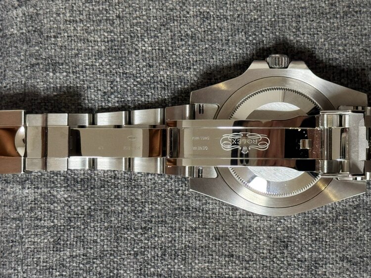 ロレックス GMTマスター （高級時計）の商品画像 - 査定依頼日：2025年2月19日 - 最高査定価格：2,400,000円