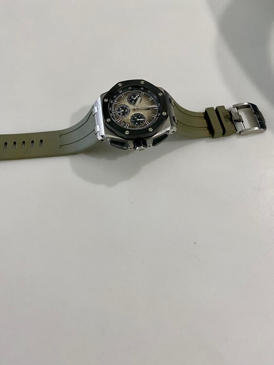 オーデマピゲ ロイヤルオークオフショア 26420SO.OO.A600CA.0（高級時計）の商品画像 - 査定依頼日：2025年4月13日 - 最高査定価格：4,800,000円