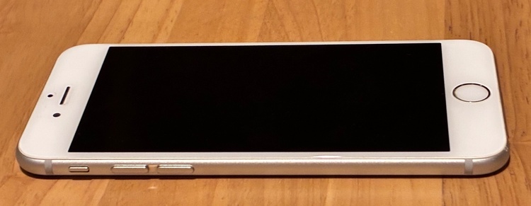 iPhone iPhone SE (第 2 世代) 64GB SIMフリー（スマホ）の商品画像 - 査定依頼日：2026年9月4日 - 最高査定価格：8,000円