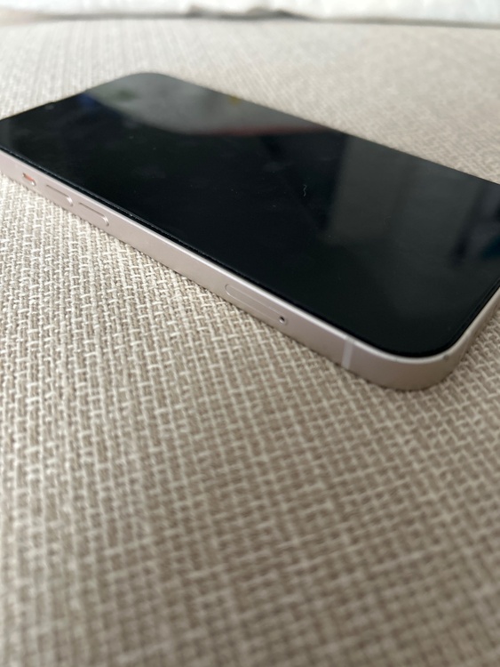 iPhone iPhone 13 128GB SIMフリー（スマホ）の商品画像 - 査定依頼日：2026年9月27日 - 最高査定価格：39,500円