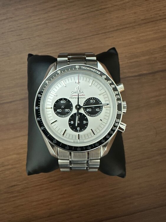 オメガ　スピードマスター　東京オリンピック522 30 42 30 04 001（高級時計）の商品画像 - 査定依頼日：2025年2月28日 - 最高査定価格：1,050,000円