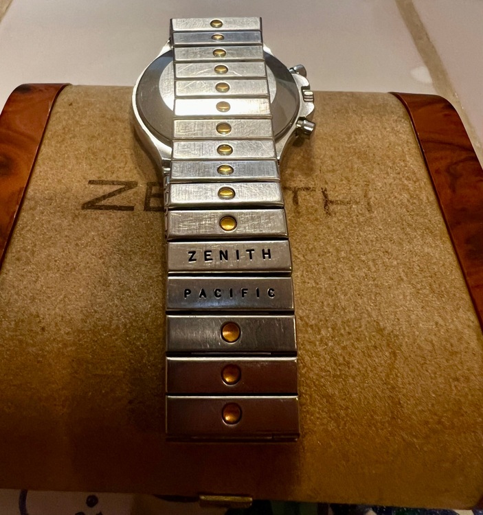 ゼニス エルプリメロ （高級時計）の商品画像 - 査定依頼日：2025年7月2日 - 最高査定価格：500,000円