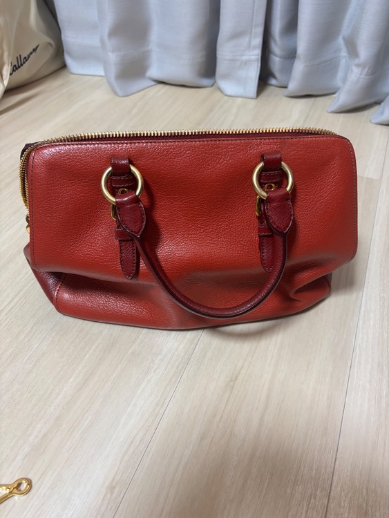 ミュウミュウ  （ブランドバッグ）の商品画像 - 査定依頼日：2025年10月22日 - 最高査定価格：15,000円