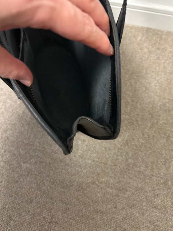 エピ（ブランドバッグ）の商品画像 - 査定依頼日：2025年11月27日 - 最高査定価格：40,000円