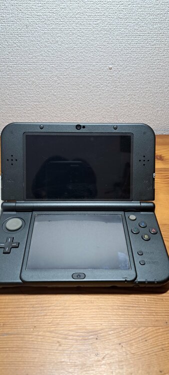 NINTENDO 3DS LL（ゲーム機本体・ゲームソフト）の商品画像 - 査定依頼日：2026年5月25日 - 最高査定価格：12,500円
