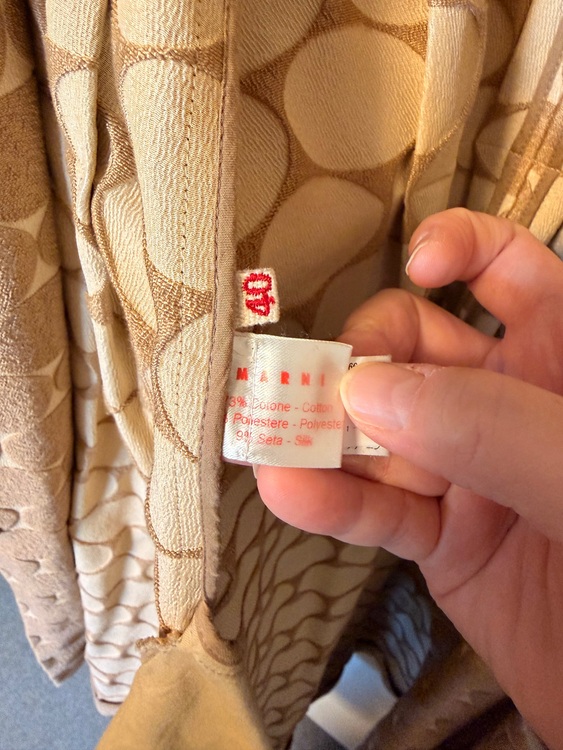 コート（古着・ファッション）の商品画像 - 査定依頼日：2025年11月17日 - 最高査定価格：5,000円